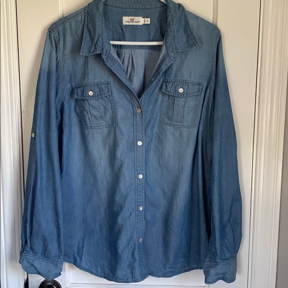 Vineyard Vines Chambray button down